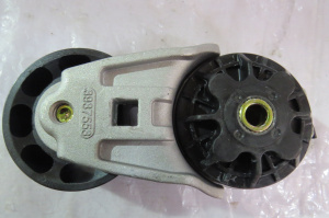 3937553/3917485/3922900/3934818/3914086 Ролик натяжной 6ISBe,6ISDe,4-6BT (гладкий) (C)